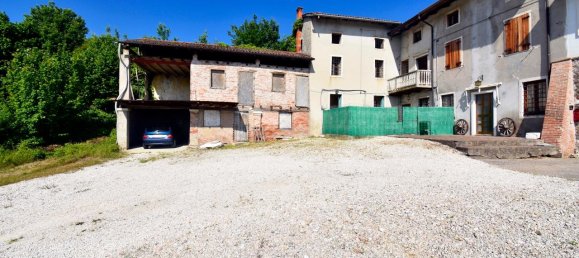 20 rooms House in Chiampo, Italy No. 175419 3
