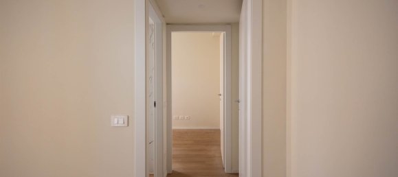 1 bedroom Apartment in Milan, Italy No. 356605 16