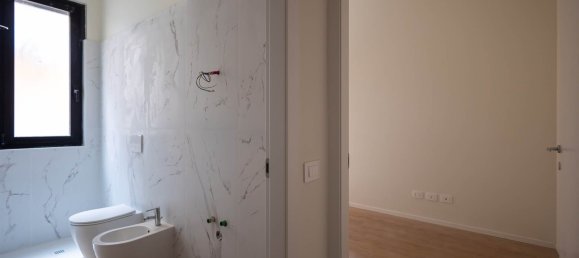 1 bedroom Apartment in Milan, Italy No. 356605 14