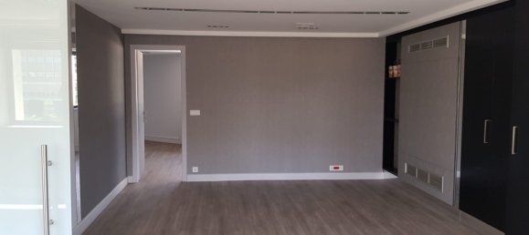 1130m² Property in Athens, Greece No. 5525 7