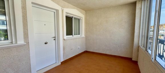 Apartamento de 2 dormitorios en Alicante, Spain No. 280984 15