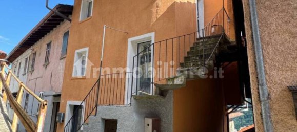 2 bedrooms Villa in Gravedona ed Uniti, Italy No. 373982 12