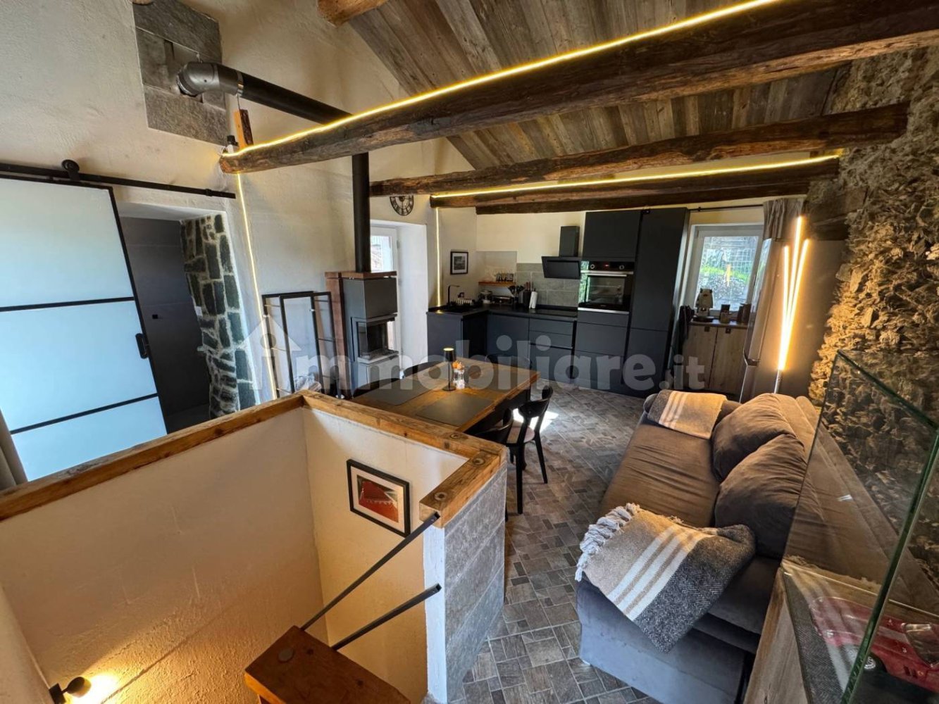 2 bedrooms Villa in Gravedona ed Uniti, Italy No. 373982