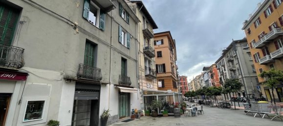 50m² Commercial property in La Spezia, Italy No. 68560 7