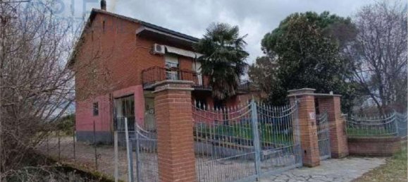 4 bedrooms Apartment in Magliano Alfieri, Italy No. 381572 4
