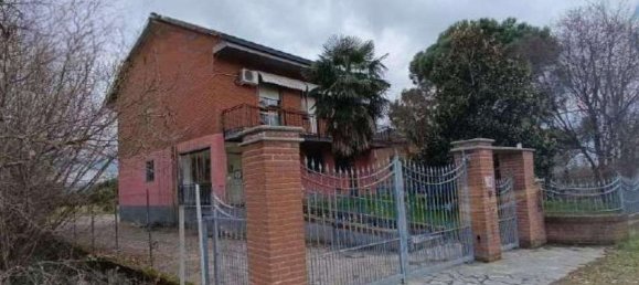 4 bedrooms Apartment in Magliano Alfieri, Italy No. 381572 2