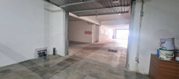 1-salle Garage à Castel di Sangro, Italy No. 27592 3