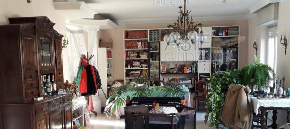 Apartamento T6 em Turin, Italy N.º 372960 7