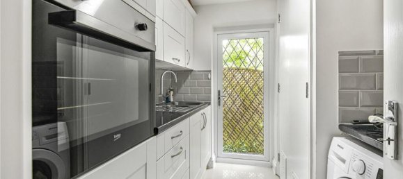 5 bedrooms House in Hadley Wood, United Kingdom No. 6597 12