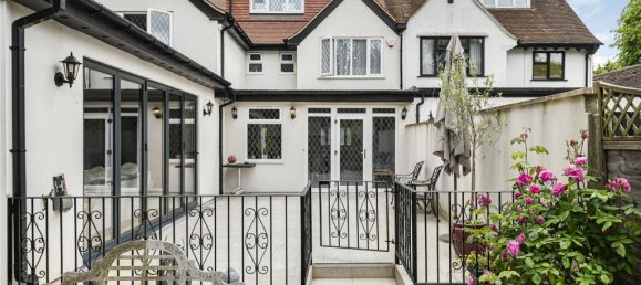 5 bedrooms House in Hadley Wood, United Kingdom No. 6597 25