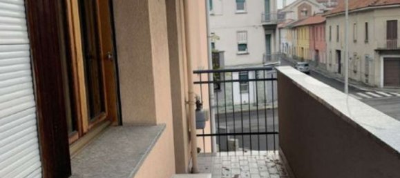 2 rooms Apartment in Legnano, Italy No. 226837 2