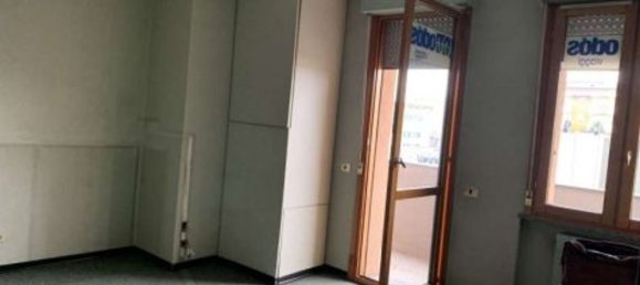 2 rooms Apartment in Legnano, Italy No. 226837 4