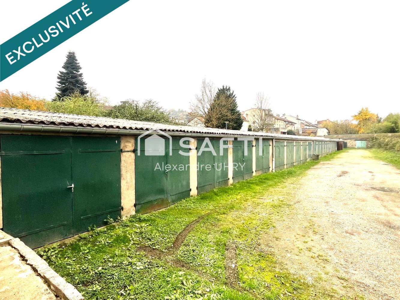  مرآب في Frouard, France رقم 214436