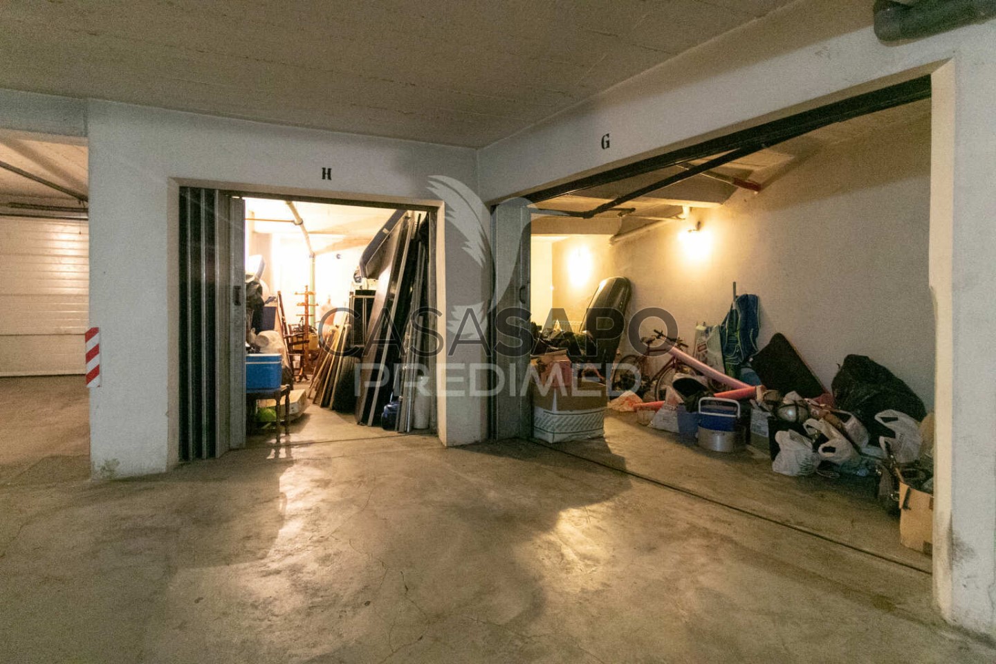  Garage in Quarteira, Portugal No. 205145