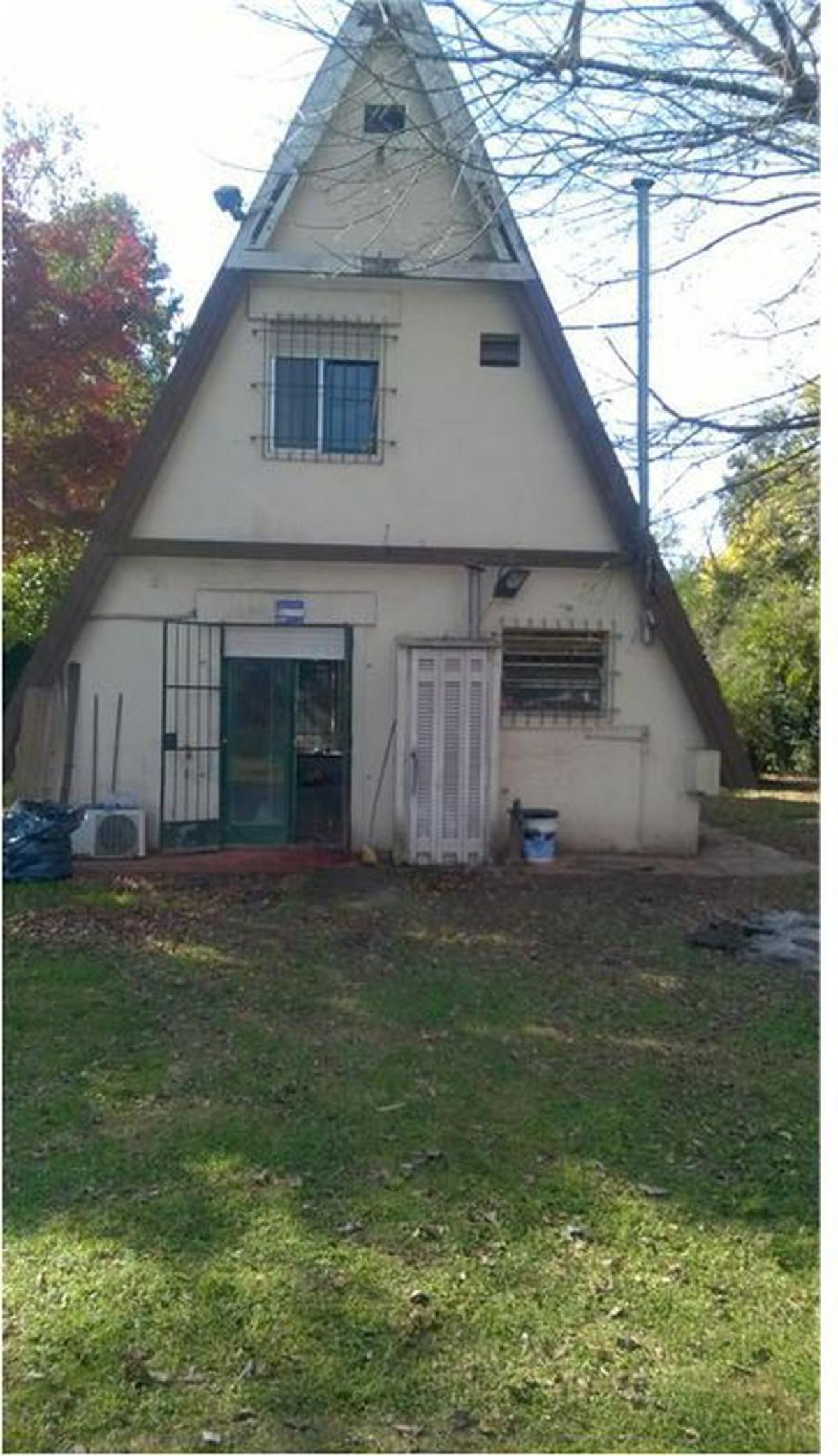 Casa de 2 dormitorios en Pilar, Argentina No. 18188