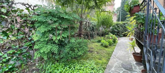 Вилла с 6 комнатами в Бергамо, Италия № 14009 3