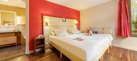 4 bedrooms Castles in Chaumont-sur-Tharonne, France No. 89059 7