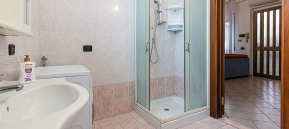 3غرفة شقة في Carugo, Italy رقم 263017 6