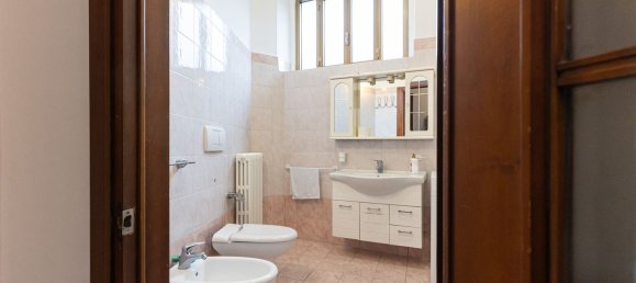 3غرفة شقة في Carugo, Italy رقم 263017 10