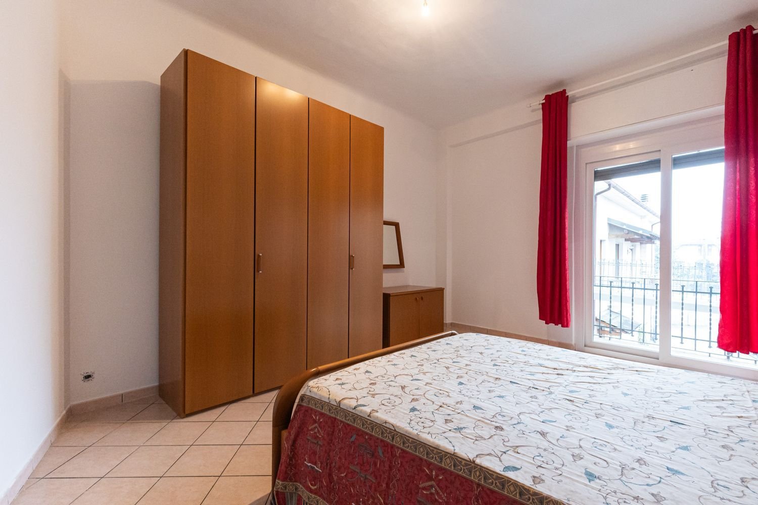 3غرفة شقة في Carugo, Italy رقم 263017