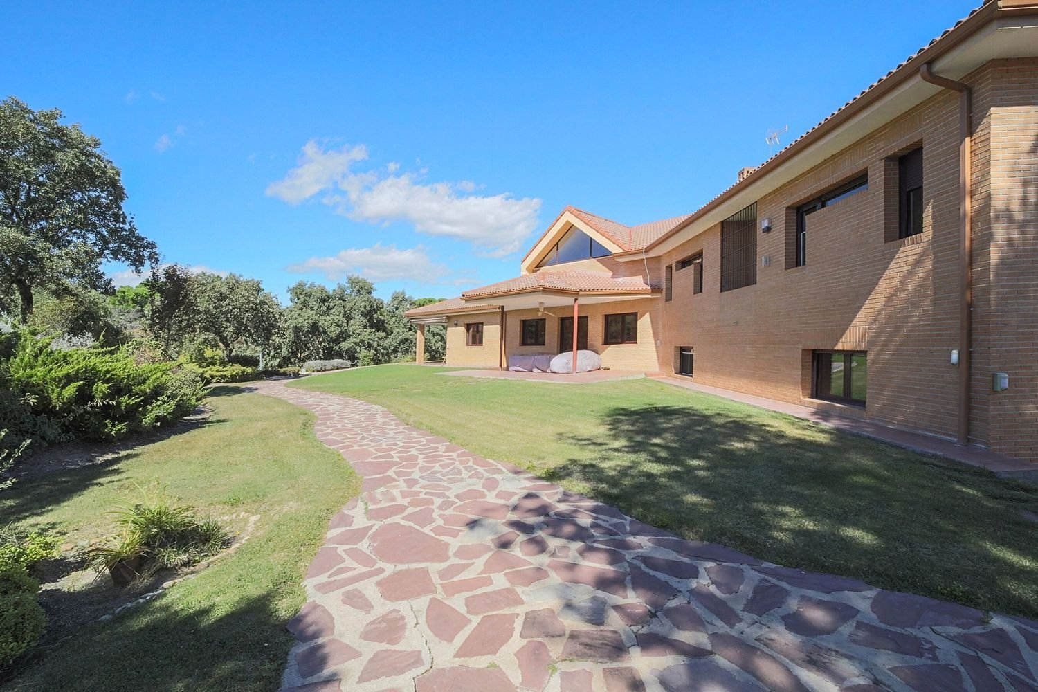 5 bedrooms House in San Sebastian de los Reyes, Spain No. 84494