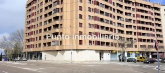 Gewerbliche Immobilie in Valladolid, Spain 193m², Nr. 63098 16