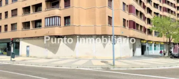 Gewerbliche Immobilie in Valladolid, Spain 193m², Nr. 63098 18