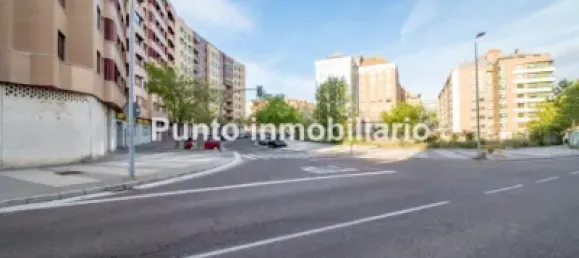 Gewerbliche Immobilie in Valladolid, Spain 193m², Nr. 63098 10