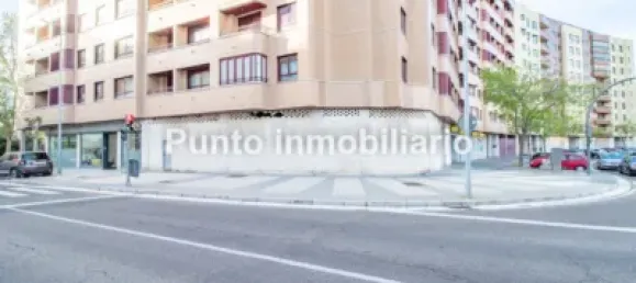 Gewerbliche Immobilie in Valladolid, Spain 193m², Nr. 63098 19