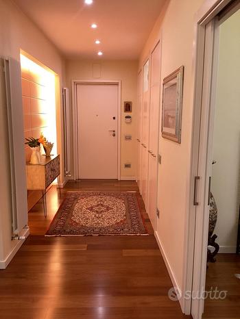 Apartamento de 5 divisões em Bari, Italy N.º 267773