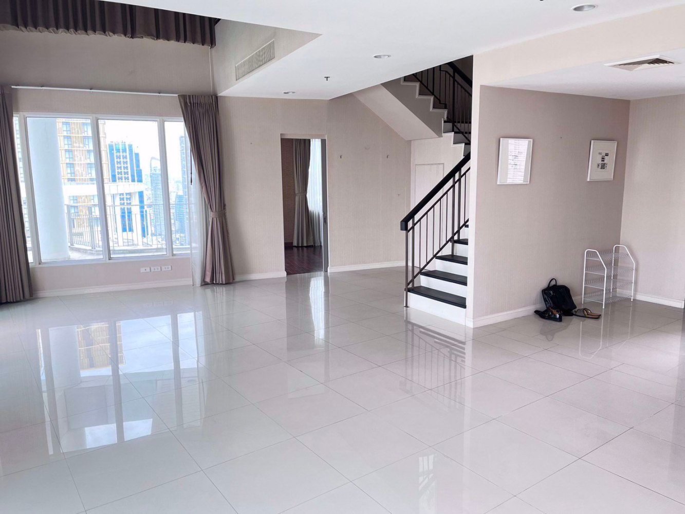 4 bedrooms Duplex in Pathum Wan, Thailand No. 4364