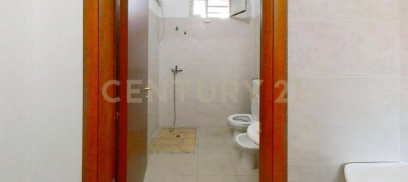 Gewerbliche Immobilie in Vittoria, Italy 70m², Nr. 277866 15