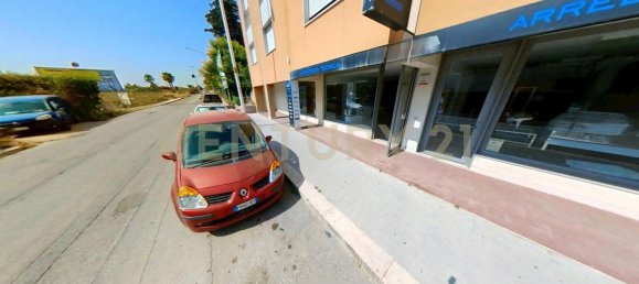 Gewerbliche Immobilie in Vittoria, Italy 70m², Nr. 277866 24