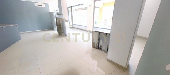 Gewerbliche Immobilie in Vittoria, Italy 70m², Nr. 277866 5