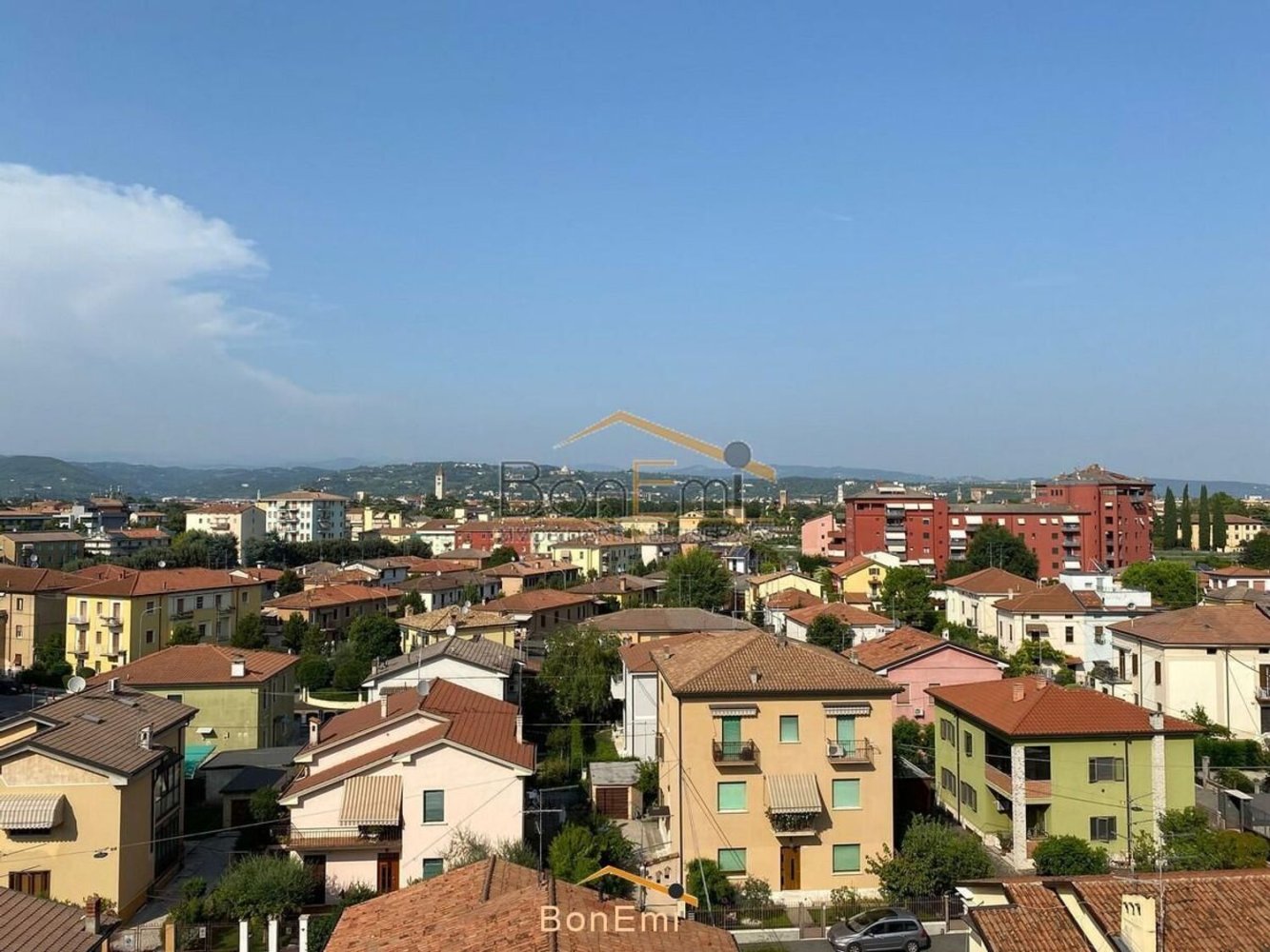 4 bedrooms Apartment in Verona, Italy No. 396989