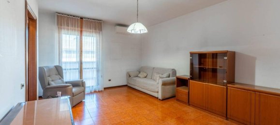 2 rooms Apartment in Vizzolo Predabissi, Italy No. 38137 3