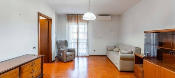 2 rooms Apartment in Vizzolo Predabissi, Italy No. 38137 8