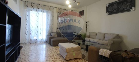 Apartamento de 4 dormitorios en Catania, Italy No. 304098 3