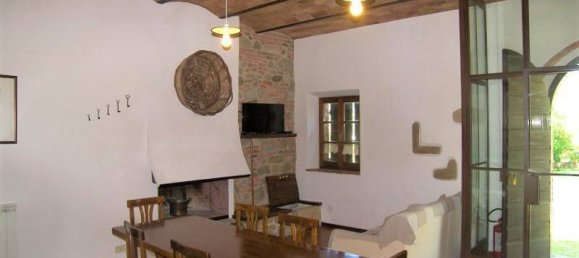 5 bedrooms House in Montepulciano, Italy No. 230385 6