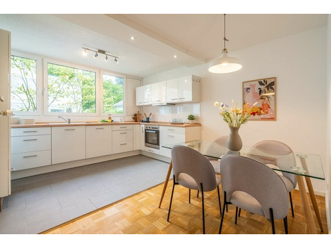 4 rooms Apartment in Freiburg im Breisgau, Germany No. 359124