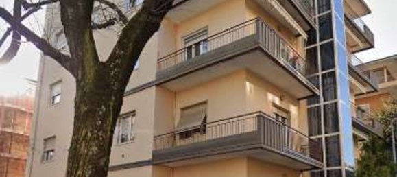 5 rooms Apartment in Parma, Italy No. 298860 7