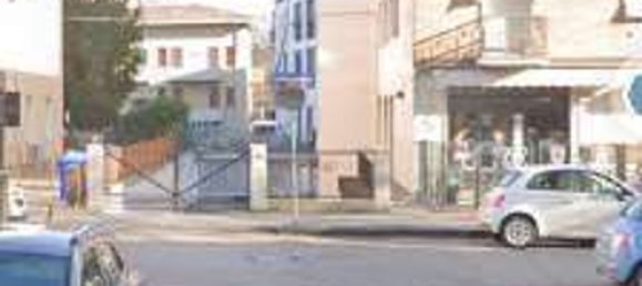 5 rooms Apartment in Parma, Italy No. 298860 9