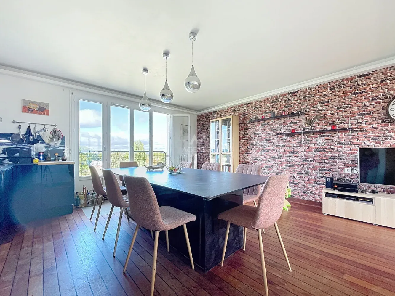 2 bedrooms Apartment in Chatou, France No. 320728