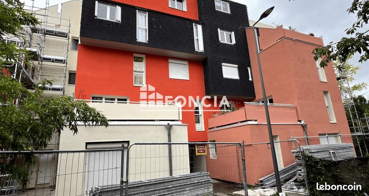 2 chambres Appartement à Cergy, France No. 358655