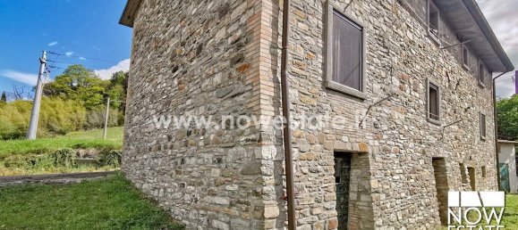 Квартира с 2 спальнями в Пьеве Санто Стефано, Италия № 87731 2