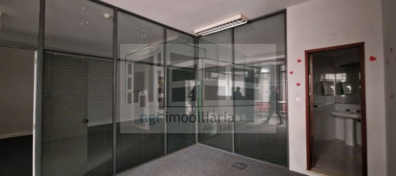 1000m² Office in Oeiras, Portugal No. 95567 22