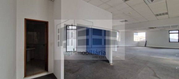 1000m² Office in Oeiras, Portugal No. 95567 25
