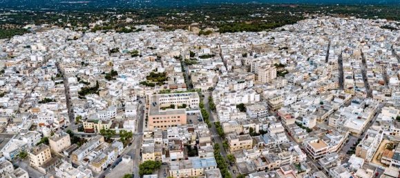 قطعة أرض في Carovigno, Italy 8300متر مربع رقم 153101 8