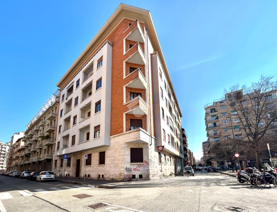 4-Zimmer Wohnung in Turin, Italy, Nr. 124353