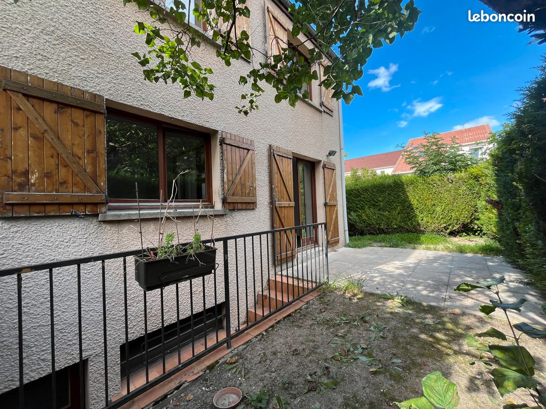 3 bedrooms House in Reims, France No. 332086